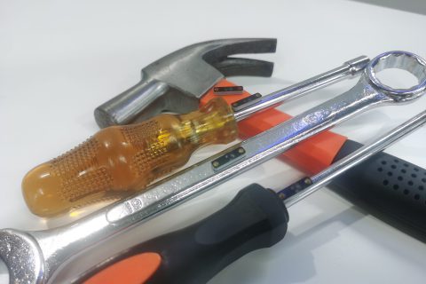 应用新型RFID标签--避免金属材质工具对盘点信号的干扰